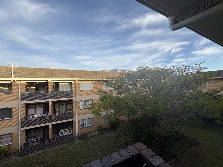 To Let 2 Bedroom Property for Rent in Kenilworth Western Cape
